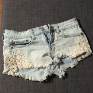 American Eagle lace jean shorts washed